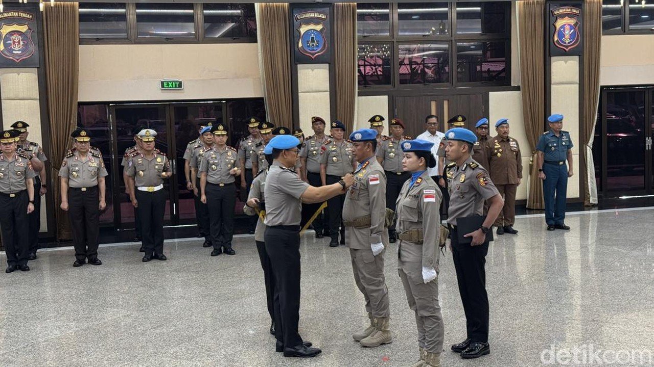 Pasukan Garuda FPU 7 Minusca Terima Satyalancana Bhakti Buana dari Polri
