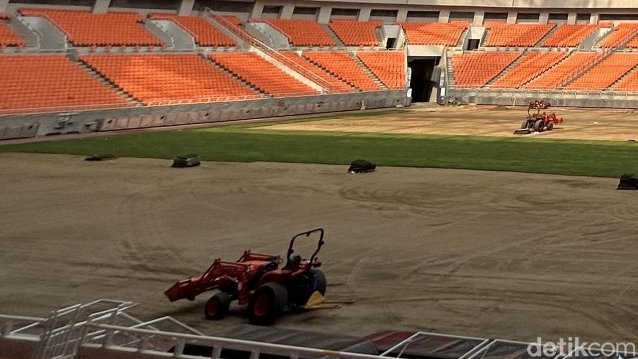 Pemprov DKI Tanggapi Keluhan Rumput JIS dari Persija