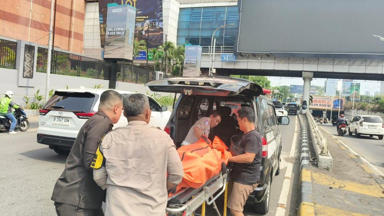 Pengendara Motor Meninggal Usai Tabrak Pembatas Underpass Pondok Indah