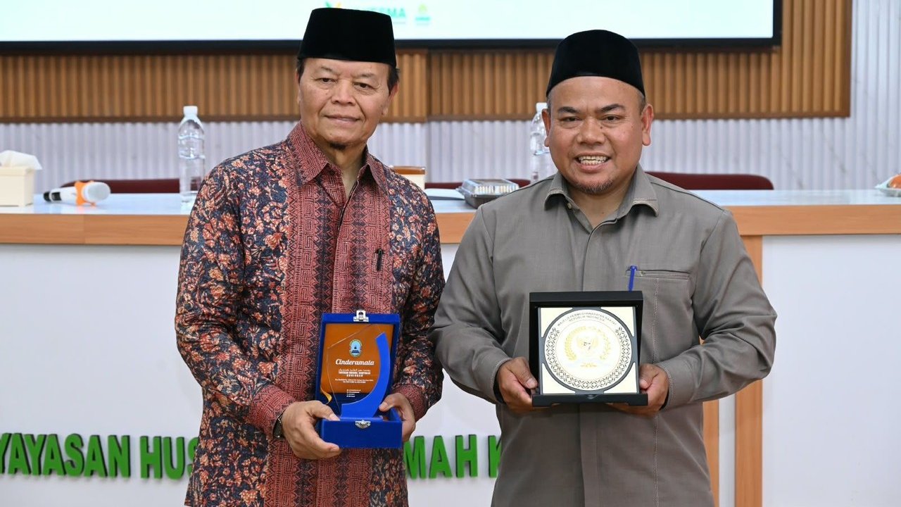 Peran Santri di Era Modern: Menggaungkan Resolusi Jihad Baru untuk Indonesia Emas