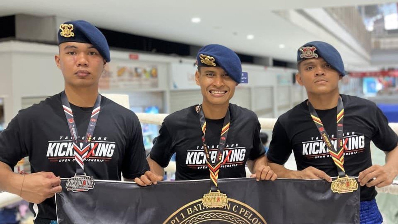 Personel Brimob PMJ Borong Medali Emas dan Perak di Kejuaraan Kickboxing