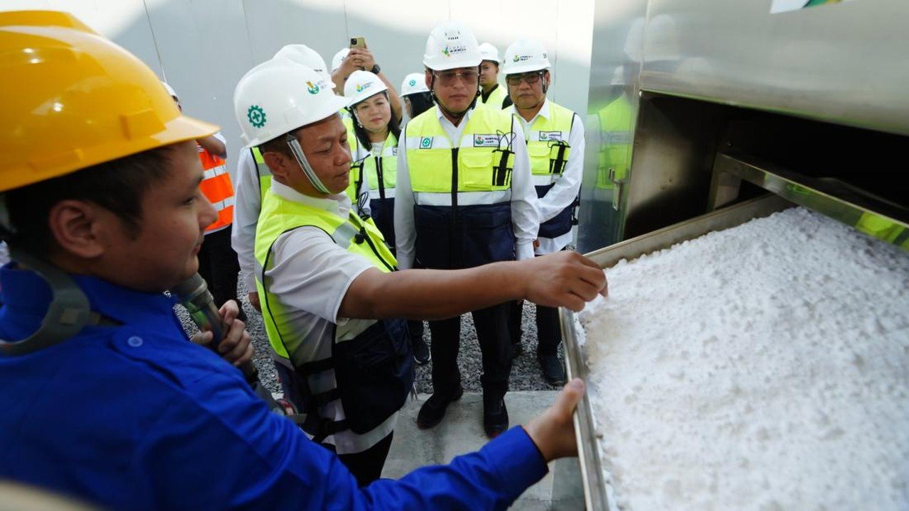 Petrokimia Gresik Inisiasi Teknologi CCU, Menperin Apresiasi Potensi Industri Hijau