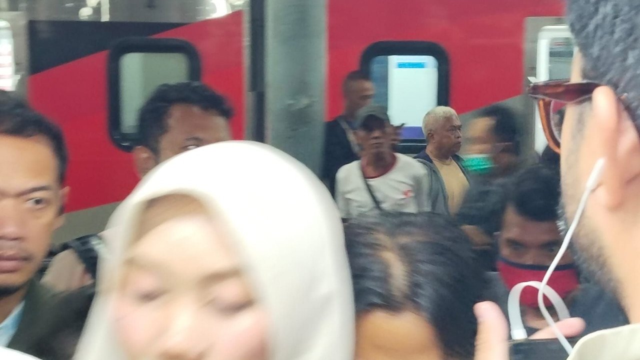 Pintu KRL Tak Tertutup, Empat Perjalanan Terlambat di Pasar Minggu