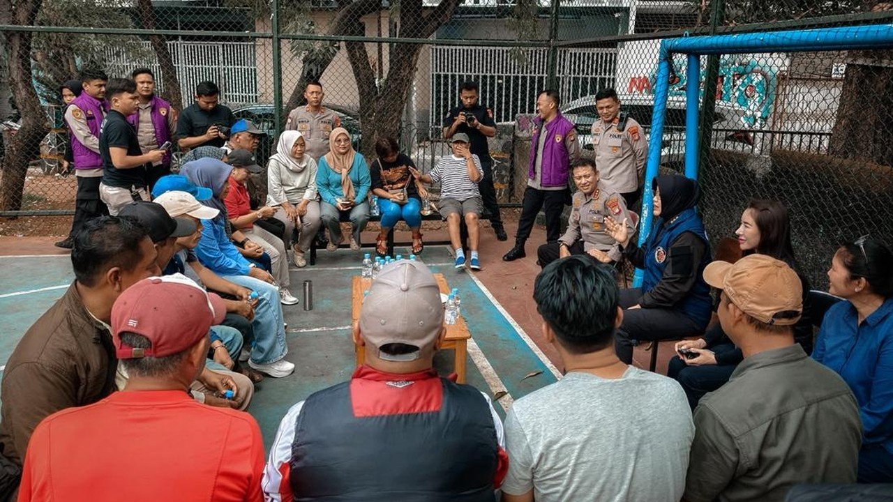 Polda Metro Jaya Gelar Trauma Healing Pasca-Penggerebekan Kampung Narkoba di Jakarta Barat