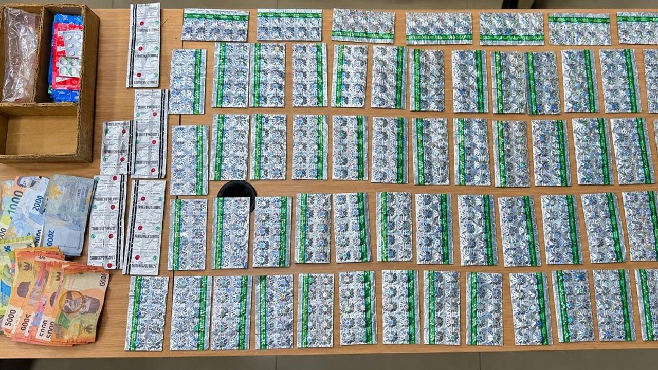 Polda Metro Jaya Sita 827 Butir Obat Keras dari Kios di Jaksel