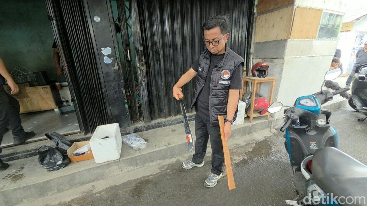 Polisi dan BNN Sita Barang Bukti Narkoba di Kampung Ambon dan Boncos