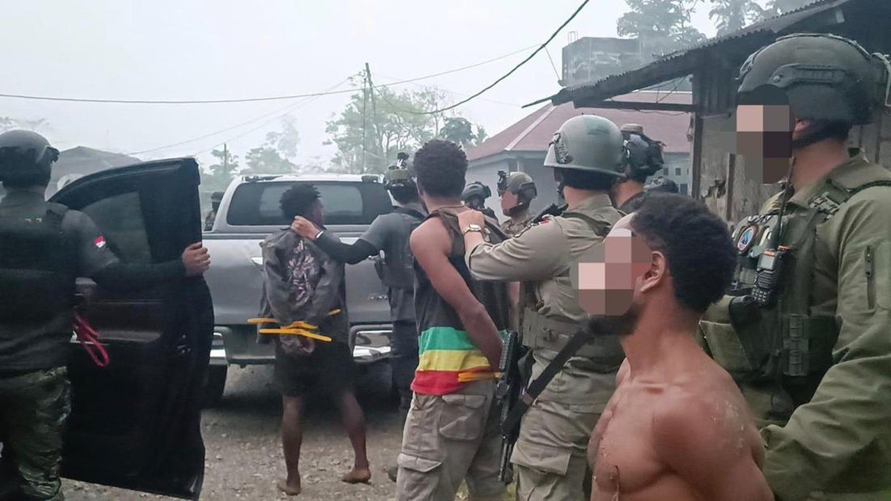 Polisi Lumpuhkan Anggota KKB Pembunuh Warga Makassar, Satu Tewas