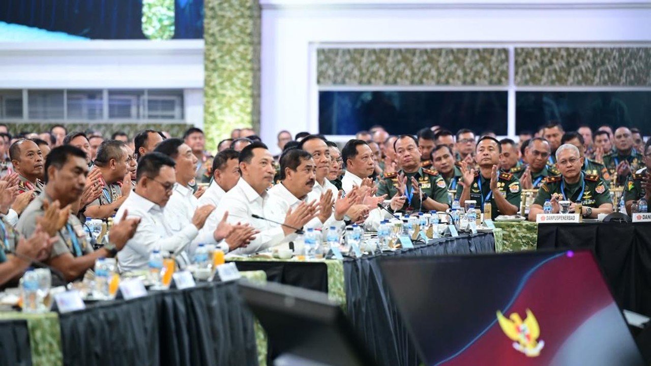 Prabowo Beri Arahan Strategis kepada 800 Perwira Tinggi TNI-Polri, Mendagri Tito Hadir