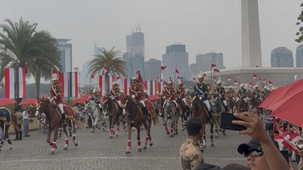 Presiden Mesir Tiba di Istana, Disambut Pasukan Berkuda dan Warga