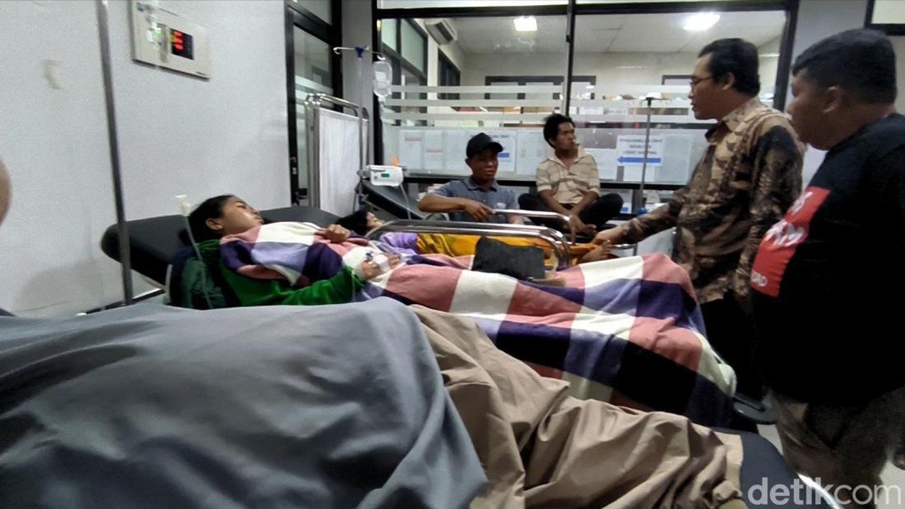 Ratusan Warga Magelang Muntah Massal Usai Santap Es Buah, Puluhan Dirawat