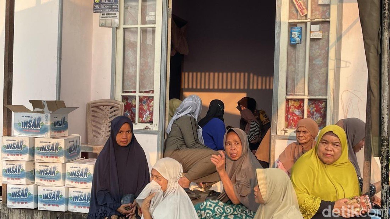 Relawan Pemadam Karhutla Meninggal Akibat Sesak Napas di Tengah Asap Tebal