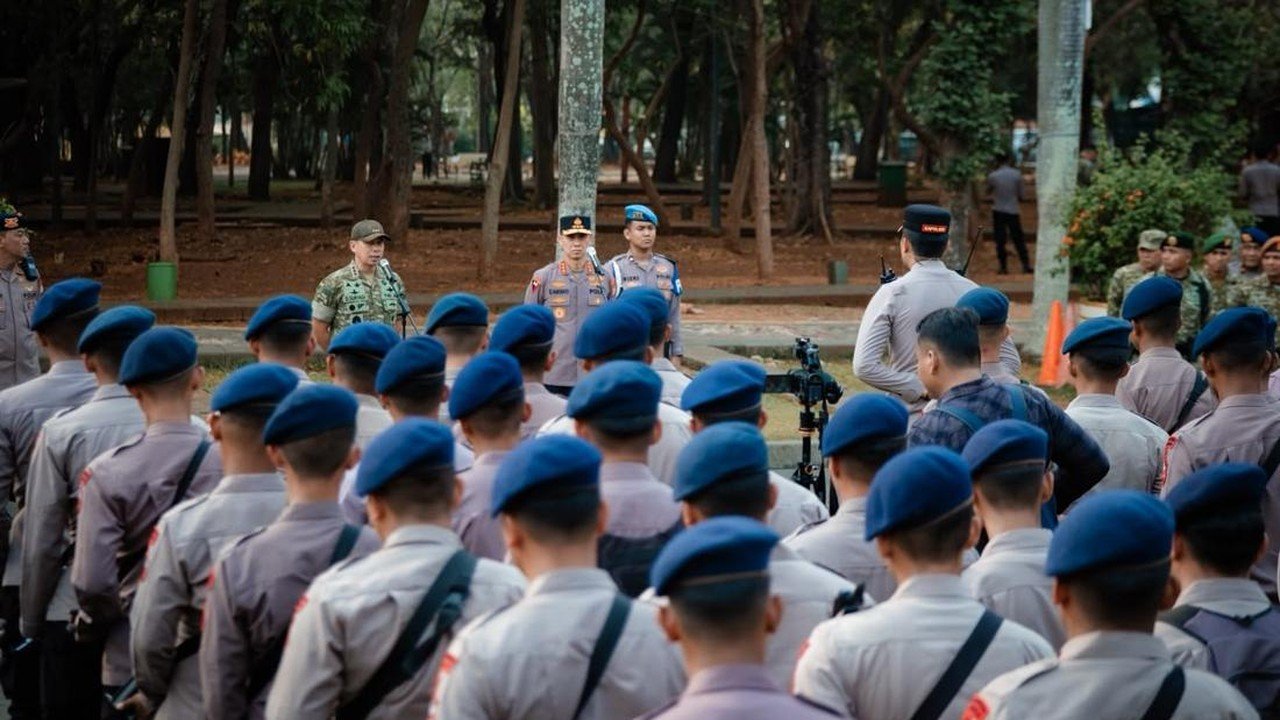Ribuan Personel Gabungan Amankan Aksi Massa di Monas