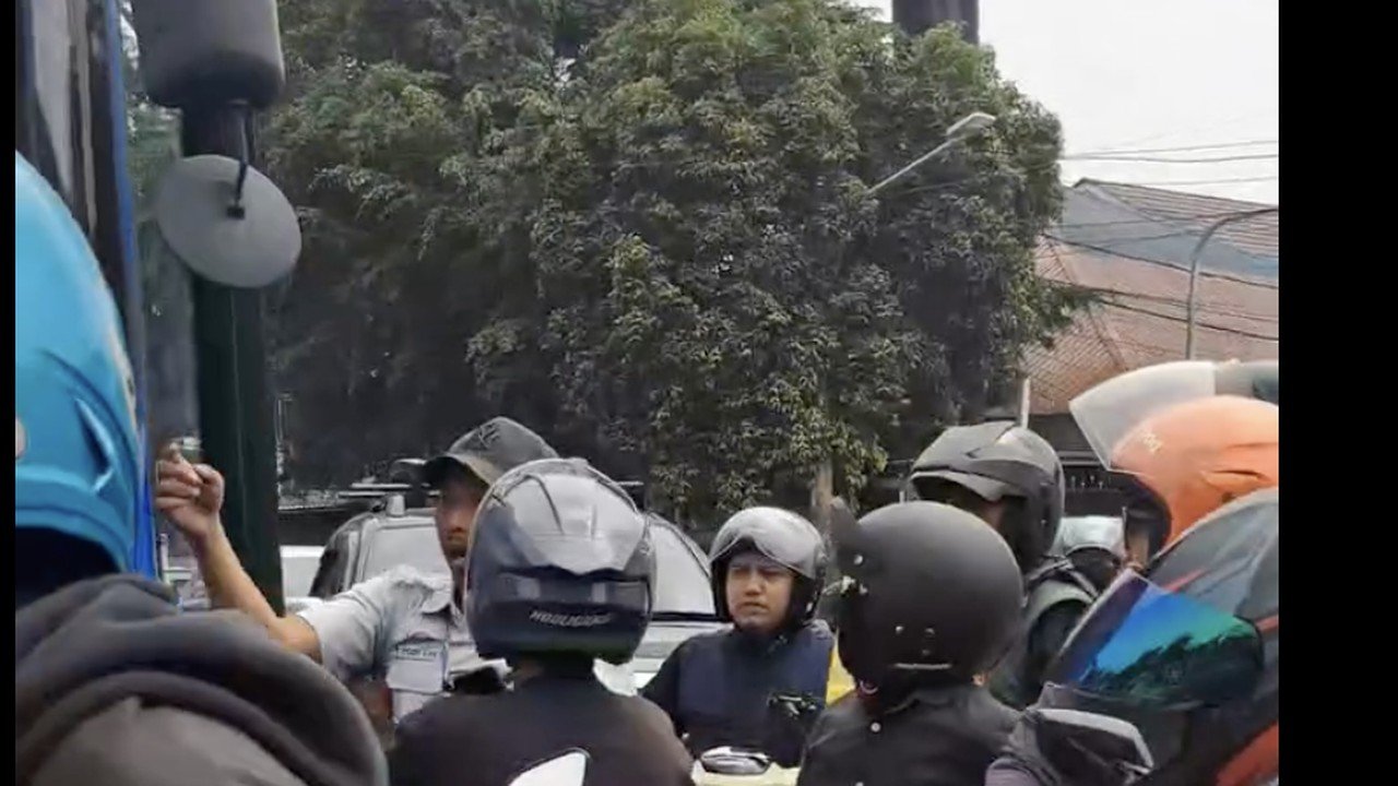 Rombongan Jenazah Hadang TransJakarta di Pasar Baru, TransJ Jelaskan Kronologi