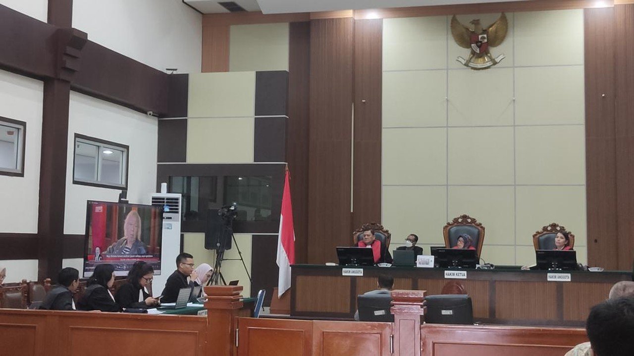 Roy Suryo Minta Saksi Kunci Kasus Ijazah Jokowi Dihadirkan di Sidang