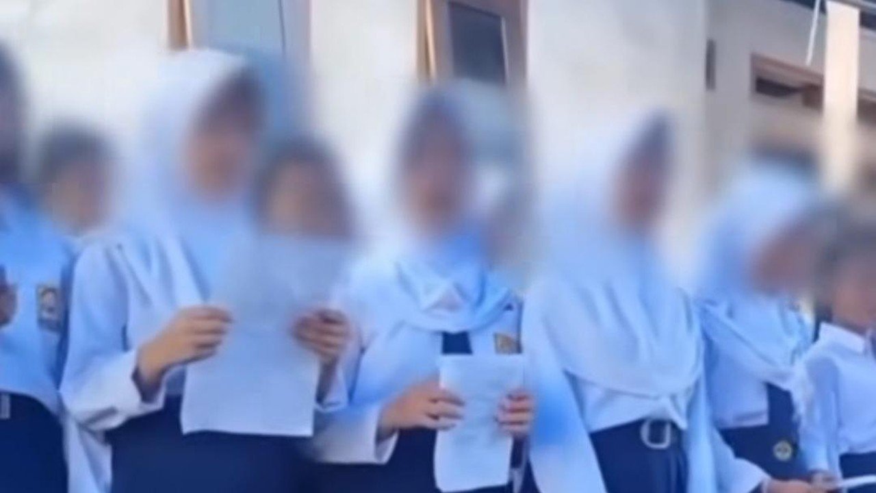 Siswi SMP Luwu Nyanyikan Lagu Rohani Saat Melayat, Disdik Sulsel Beri Arahan