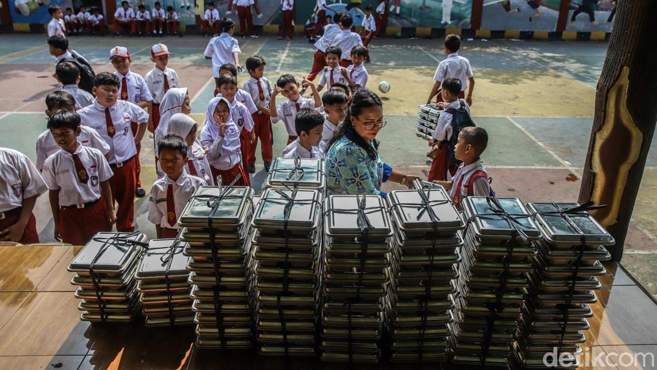 Temuan DEN: Program Makan Bergizi Gratis Tingkatkan Kehadiran dan Semangat Belajar Siswa