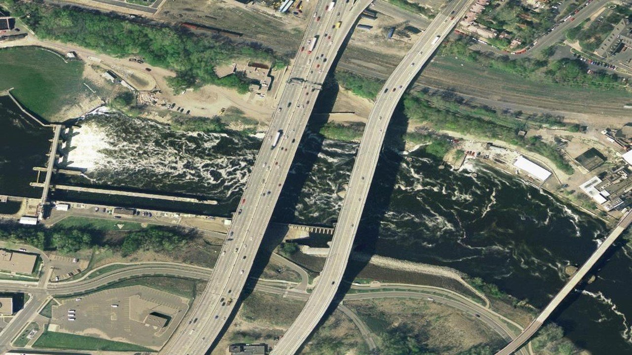 Tragedi Jembatan Minneapolis 2007: Pelat Tipis Picu Keruntuhan 3 Detik
