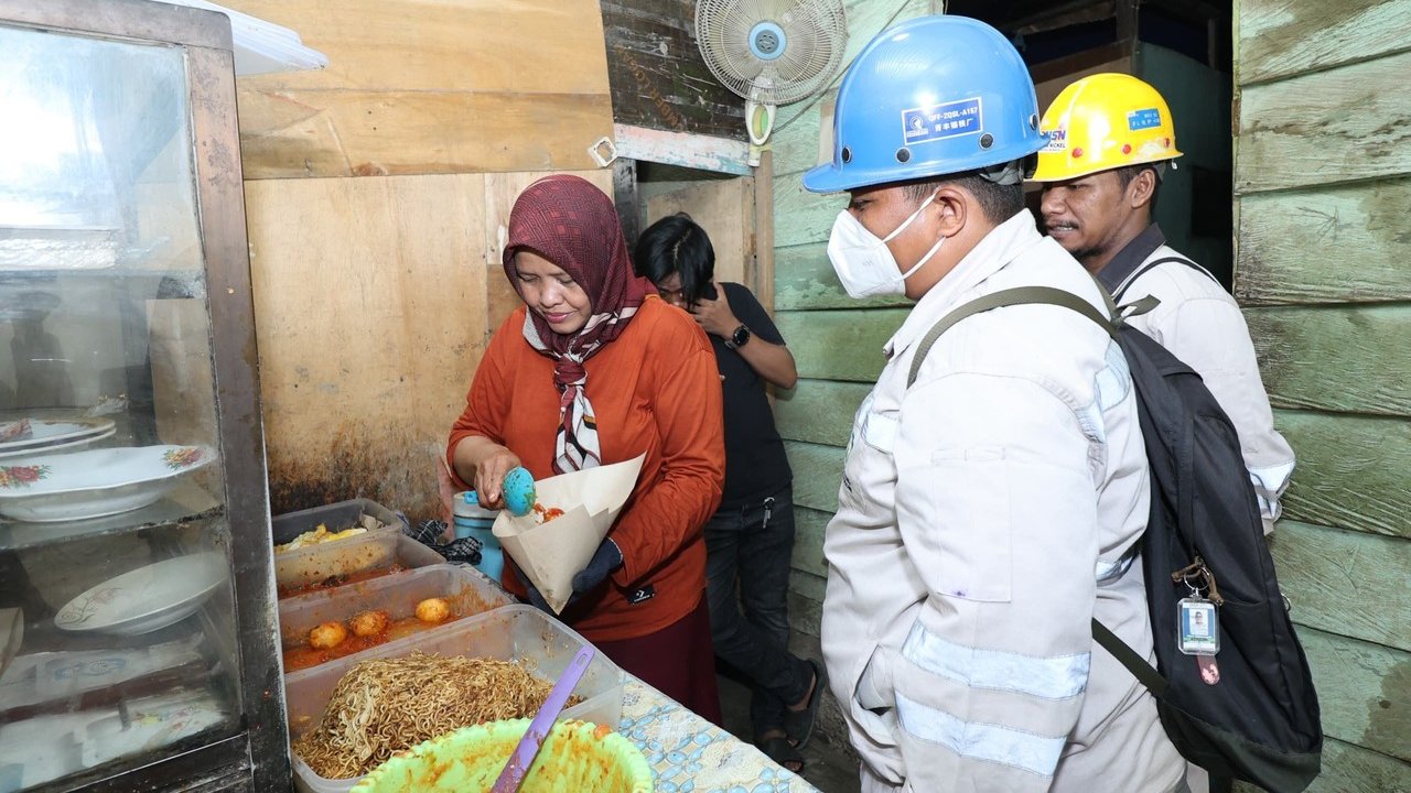 UMKM Bahodopi: Bubur dan Nasi Kuning Jadi Penopang Ekonomi Pekerja IMIP