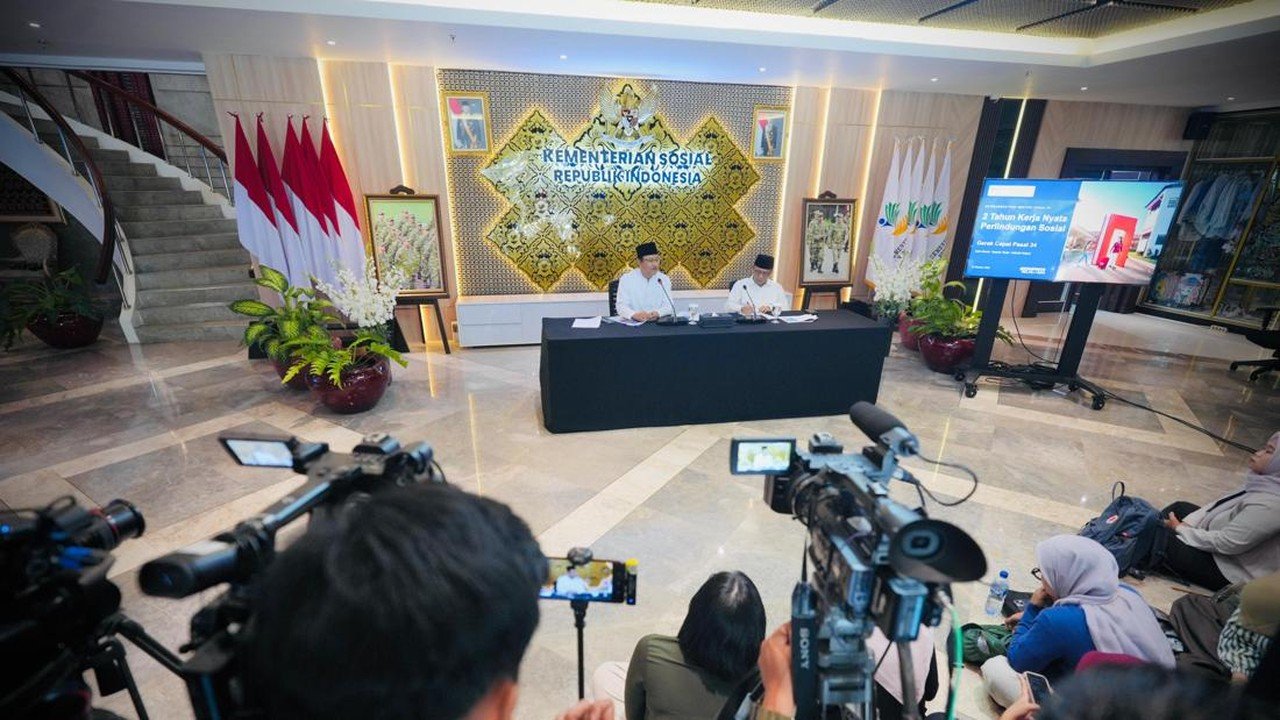 UUD 1945 Jadi Landasan Program Kerja Kemensos, Gus Ipul Jelaskan Fokus Perlindungan Sosial