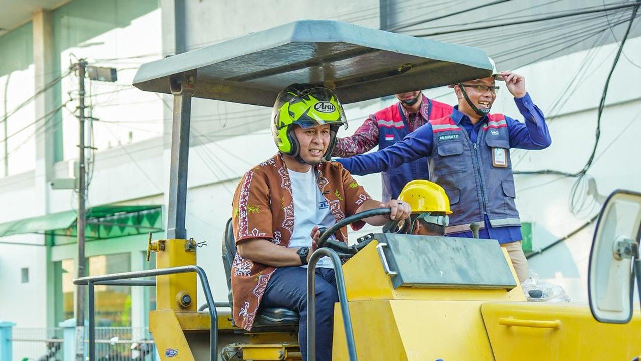 Wali Kota Pekanbaru Imbau Warga Rawat Jalan Mulus, Target 60 Km Akhir Tahun