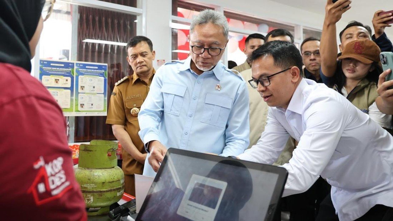 Zulhas Tinjau Kesiapan Koperasi Merah Putih di Sukoharjo Jelang Operasional Serentak